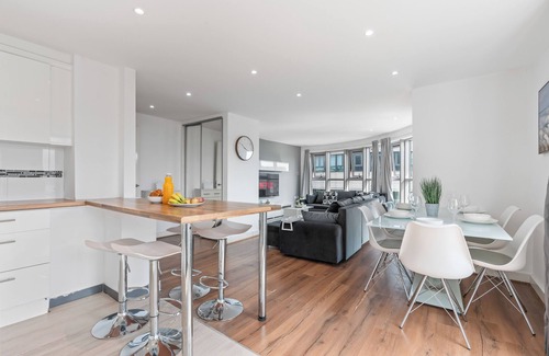 Nottingham City Centre Apartamento | Stunning 3BR City View Apt W/Parking+WiFi