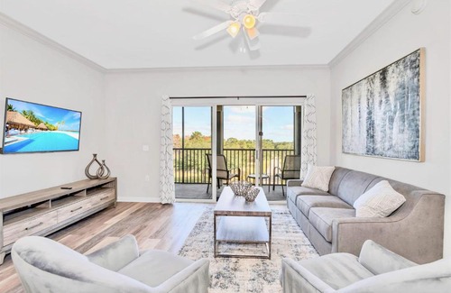 West Kissimmee Casa | Stunning 3BR Near Disney - with Pool & Hot Tub