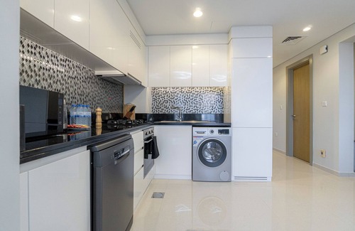 Al Wasl Apartamento | Stunning 3BR w/ Panoramic Views in Aykon City
