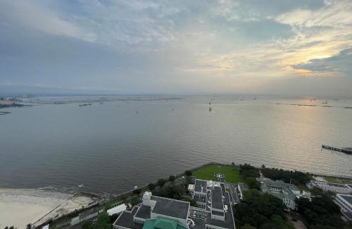 Ermita Apartamento | Stunning 3BR with Sunset View near Dolomite Beach