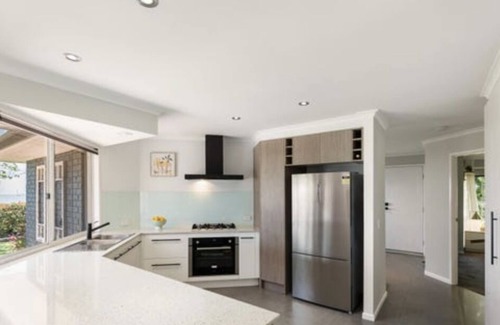 Eagle Heights Casa | Stunning 4-Bedroom Home with Breath-taking Gold Coast City Views!