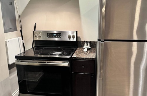 Irving Park Casa | Stunning 4-Bed 4-Bath Home - Prime Location OHare & Downtown <25-min, Free PRKNG