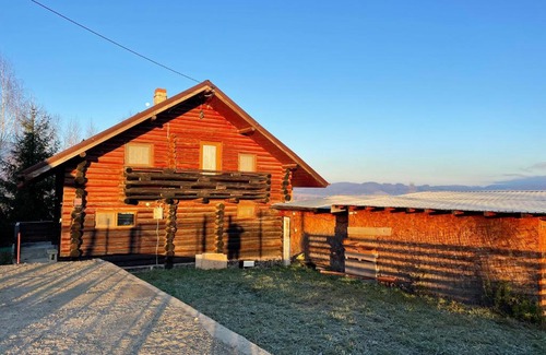 Moieciu Chalet De Esquí | Stunning 4-Bed Chalet in Bran with Superb Panorama