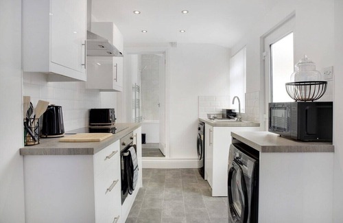 Sunderland Casa | Stunning 4-Bedroom, 2 Bathrooms in Sunderland