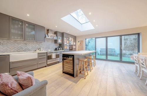 St. Mary's Park Casa | Stunning 4 bedroom family home in Battersea