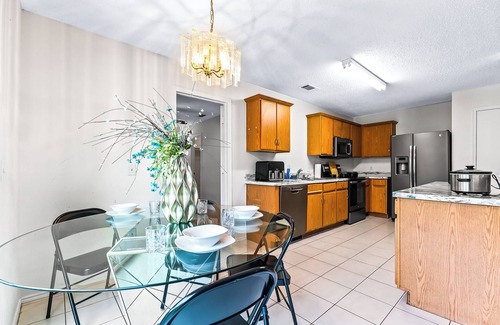 Buckner Terrace - Everglade Park Casa | stunning 4-bedroom house, only 10 minutes from downtown Dallas!