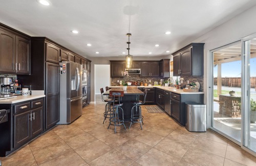 Apple Valley Casa | Stunning 4-bedroom 3-bath home with desert views