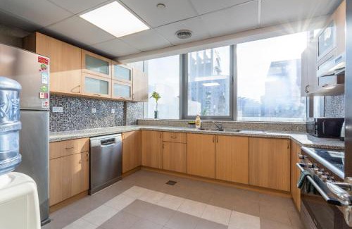 Jumeirah Lake Towers Casa | Stunning 4 BHK Apartment with Skyline Views