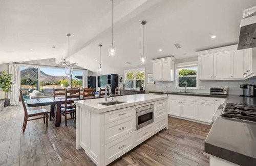 Thousand Oaks Casa | Stunning 4BR+3BA Pool Home!