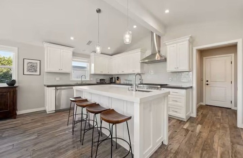 Thousand Oaks Casa | Stunning 4BR+3BA Pool Home!