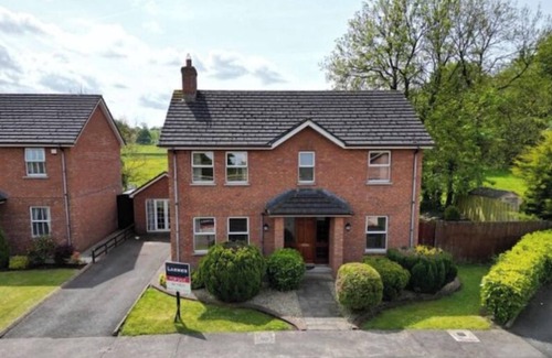 Cluain Eois Casa | Stunning 5-Bed House in Clones