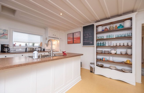 Southampton Casa | Stunning 5-Bedroom Historic Home in Southampton - steps to the beach!