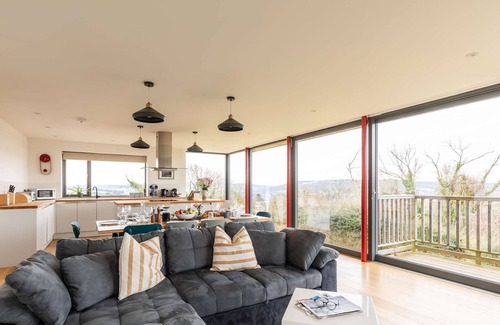 Bath Casa | Stunning 5 Bedroom Home with Garden & Views