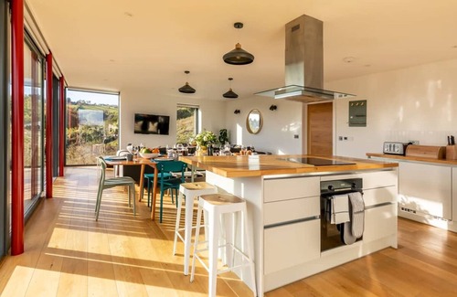 Bath Casa | Stunning 5 Bedroom Home With Garden Views