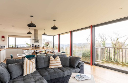 Bath Casa | Stunning 5 Bedroom Home With Garden Views