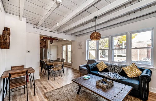 Powelton Village Casa | Stunning 5BDR-5BTH Duplex w/Outdoor Space Sleeps16