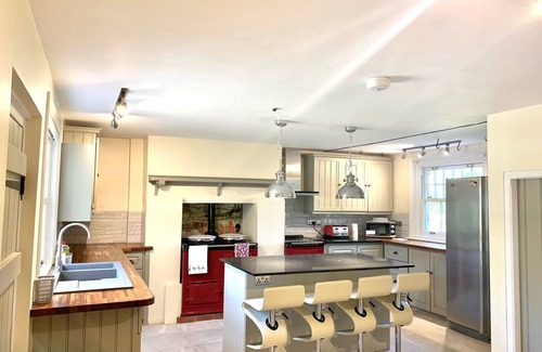 Hellingly Casa | Stunning 6 Bedroom Farmhouse in Hellingly
