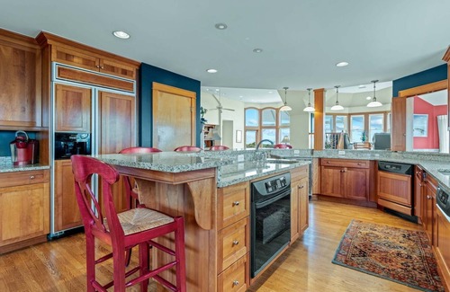 Corolla Casa | Stunning 6 Bedroom Home w/ Private Pool and hot tub. Access to Resort Amenities w/ Seasonal Beach Trolley
