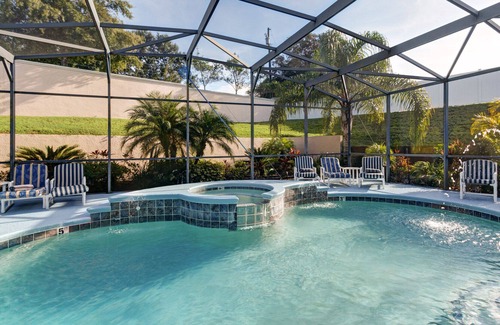 Haines City Villa | Impresionante 6 BR / 4. 5 BA Pool y A / C Sala de juegos Villa, sin vecinos, sol todo el día