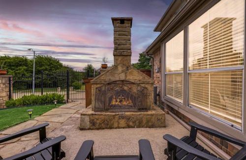 Rowlett Casa | Stunning 6BR Pool - Great for Big Groups