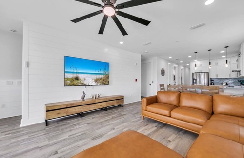 Bahama Beach Casa | ☀️Stunning 6BR Home-Private Pool-Across from Beach-Golden Seashell East☀️