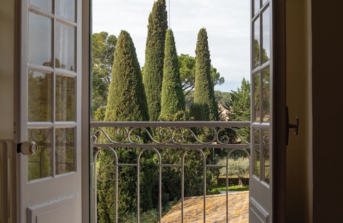 Barbentane Casa | Stunning 7 bedroom Villa with pool in Provence, in the South of France.