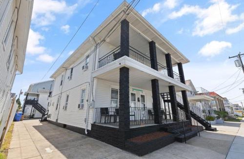 Wildwood Apartamento | Stunning 8 beds 4 baths Minute 2 Beach boardwalk
