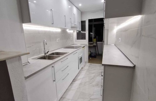 Torreblanca Apartamento | Impresionante apartamento y cómodo con la montaña y vistas al mar. Cerca de la playa