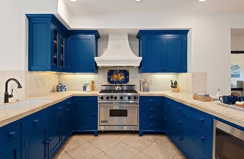 West Beach Casa | Stunning and Spacious Townhouse at West Beach with Private Rooftop Patio!