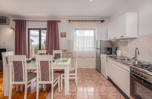 Novi Vinodolski Apartamento | Impresionante apartamento en Novi.