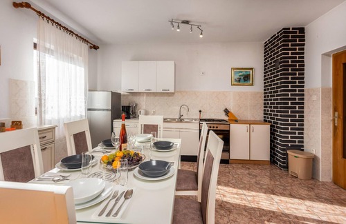 Novi Vinodolski Apartamento | Impresionante apartamento en Novi.