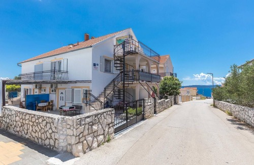 Businci Apartamento | Impresionante apartamento en Okrug.