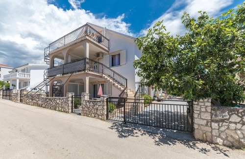 Businci Apartamento | Impresionante apartamento en Okrug.