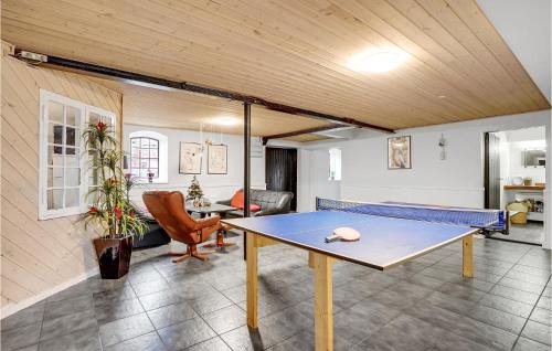 Sjaelborg Apartamento | Stunning Apartment In Esbjerg V