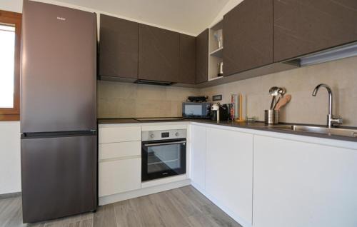 Castiadas Apartamento | Stunning Apartment In Olia Speciosa