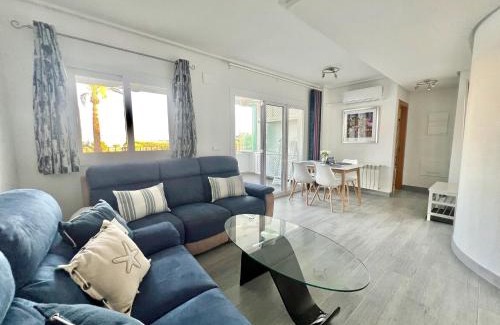 Jeronimo y Avileses y Balsicas de Arriba Apartamento | Stunning apartment with pool, golf and lake views