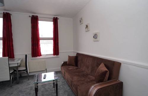 Loxford Apartamento | Apartamento-Baño Privado-F2- 474 Ilford Lane