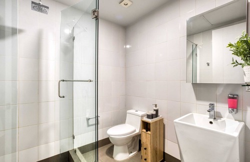 Zona Rio Apartamento | Stunning Apt in TJ's Best Location: Gym+B/Lounge+Cinema