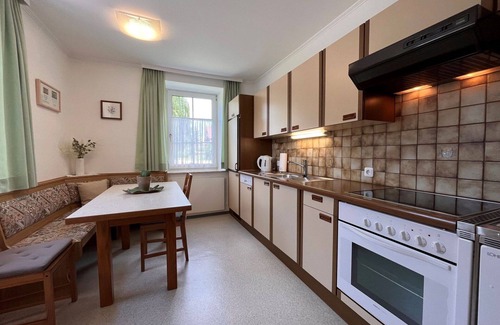 Augsdorf Casa | Preciosa casa de vacaciones privada para 6 personas con WIFI, TV, patio y aparcamiento