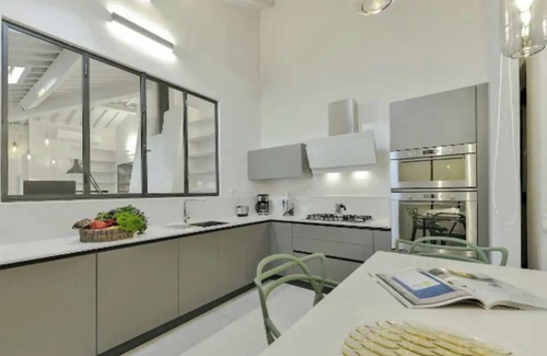 Santa Croce Apartamento | Stunning Attic Apartment with Elevator in Florence City Center