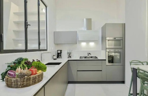 Santa Croce Apartamento | Stunning Attic Apartment with Elevator in Florence City Center