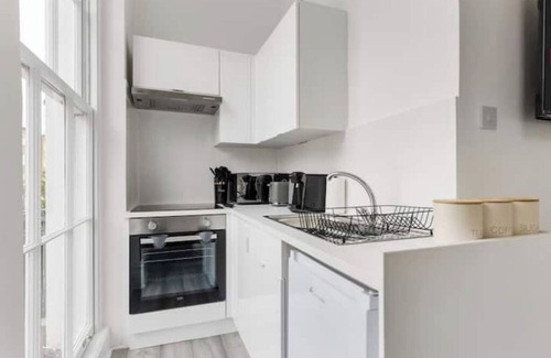 Regent's Park Apartamento | Stunning Baker St Flat w/ Terrace