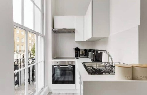 Regent's Park Apartamento | Stunning Baker St Flat w/ Terrace