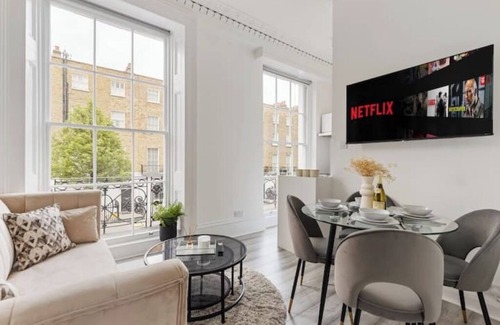 Regent's Park Apartamento | Stunning Baker St Flat w/ Terrace