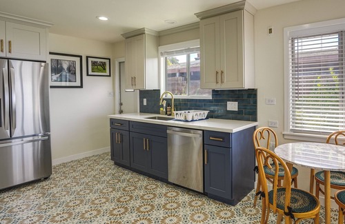 Kensington Casa | Stunning Bay-View Home in Kensington!