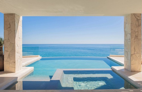San Jose del Cabo Villa | Stunning Beachfront Villa w/ Gourmet Chefs, Butlers, Chauffeur, Yacht, Gym and m