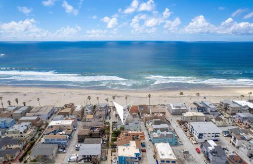 South Mission Beach Casa | Stunning beach home - steps2sand, AC, Large Patio and Fast Wifi!