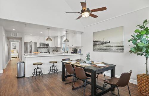 South Mission Beach Casa | Stunning Beach Home with Fireplace, Fast WiFi, Grill & Outdoor Seating!