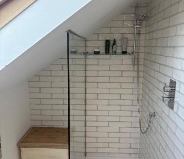 Southsea Casa | Stunning Beach House Indoor Pool
