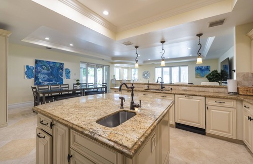 Birch Park Finger Streets Casa | Stunning Beach House-Steps to Beach. JULY 4th OPEN Walk restaurants, shops, park